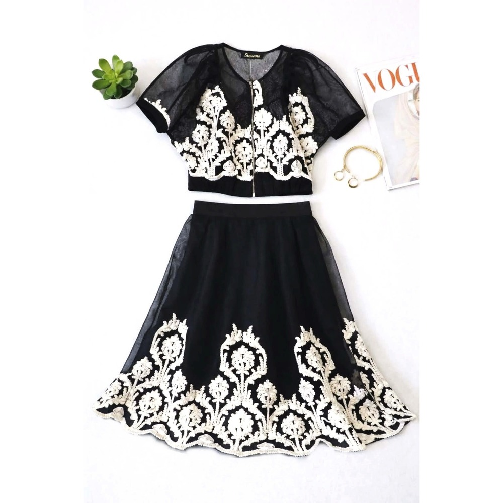 Susanna XL Black Mesh‎ 2 Pc Set Ribbon Appliqué Top & Lined Skirt Floral Overlay